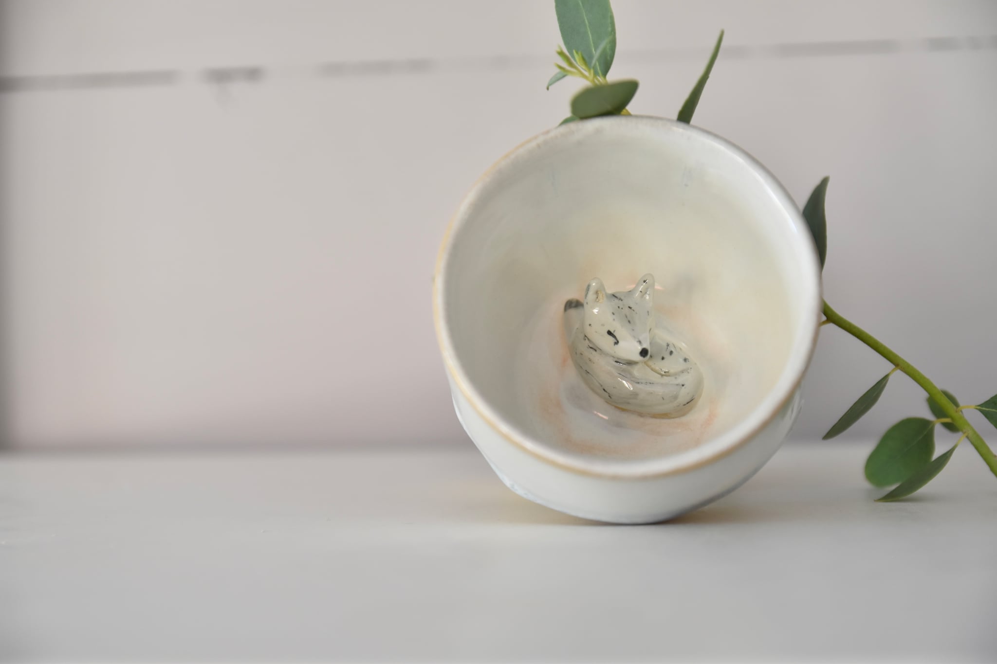 surprise white fox cup (cca 2dcl)